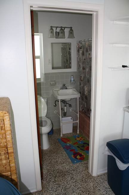 A picture containing indoor, wall, floor, bedroom

Description automatically generated